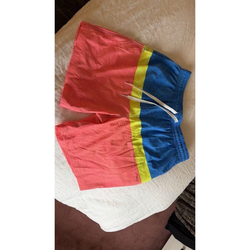 Chubbies Men's Colorblock Swim Trunks Medium 7'' Inseam Pink Blue Yellow